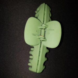 Green Jaw Hair Clip Brand New No Tags